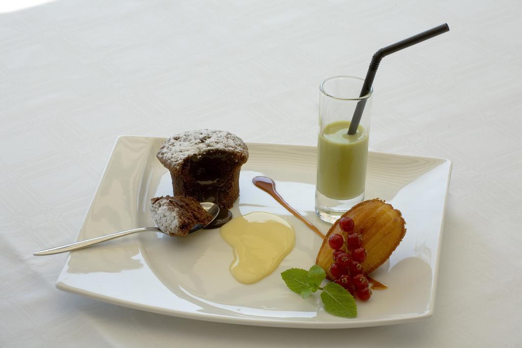 Logis Hotel Clair Matin Льо Шамбон-сюр-Линьон Екстериор снимка